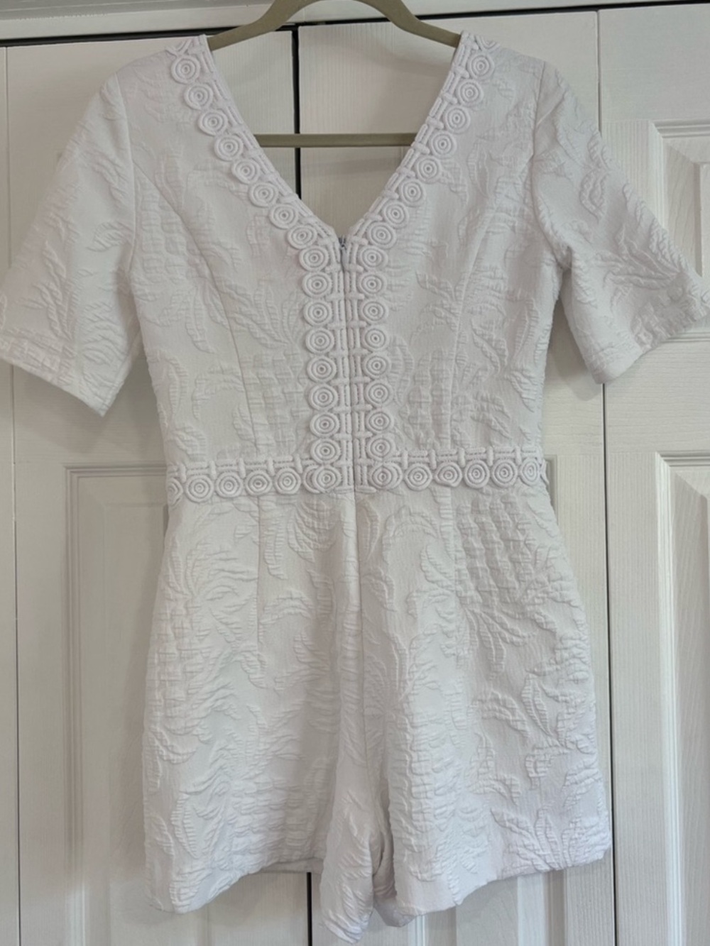 Lilly Pulitzer Zina Pineapple Jacquard Romper- size 2 - Picture 4 of 6